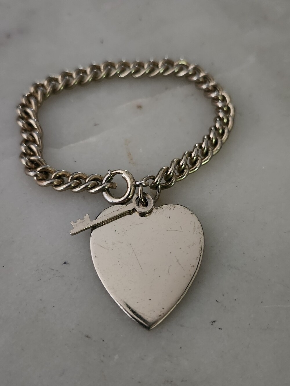 Gold Tone Key To My Heart Locket Charm Bracelet